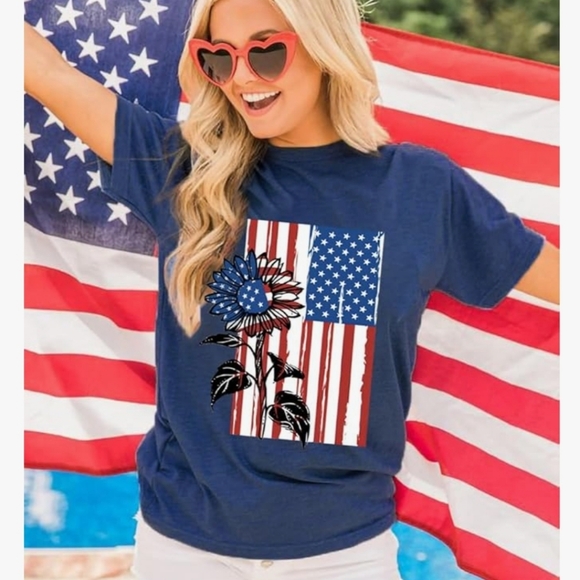 Tops - Women's Blue Graphic T-Shirt